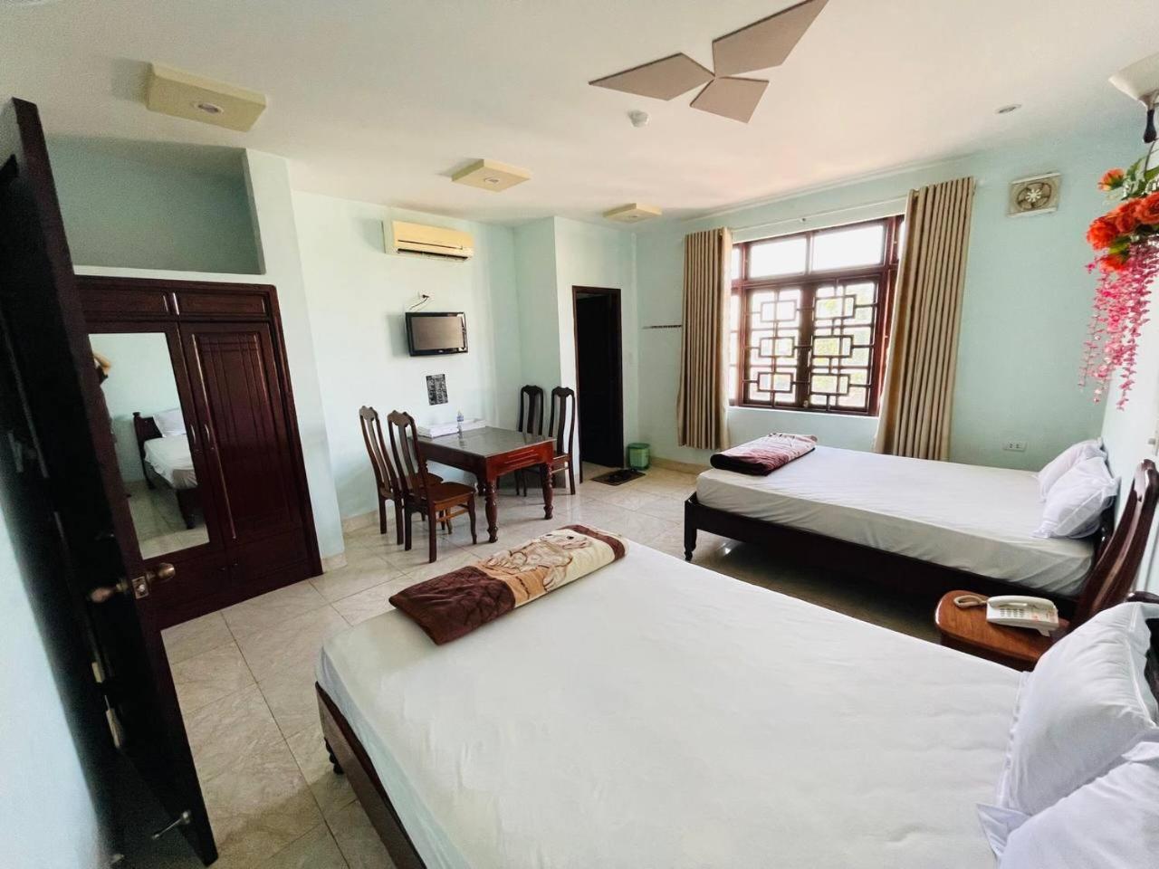 Manh Hung Hotel 부온마투옷 외부 사진