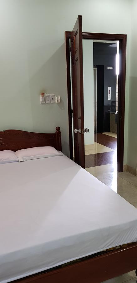 Manh Hung Hotel 부온마투옷 외부 사진